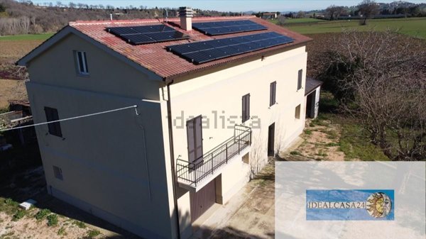 casa indipendente in vendita a Petriolo