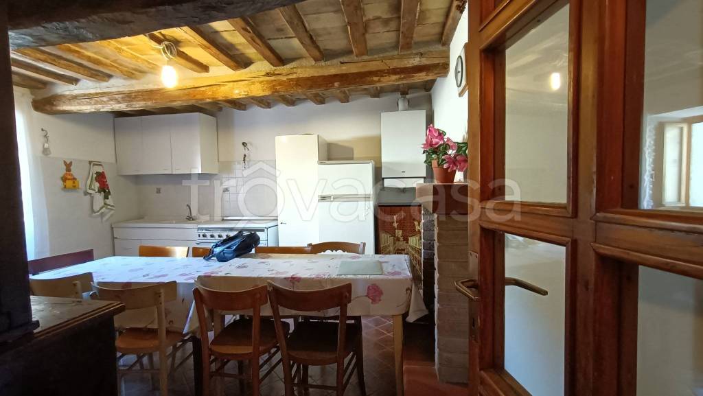 casa indipendente in vendita a Pieve Torina
