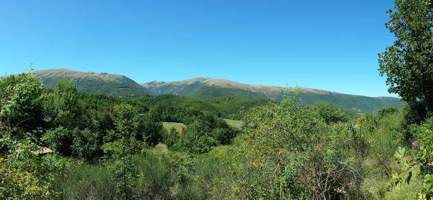 terreno edificabile in vendita a Pieve Torina in zona Vari