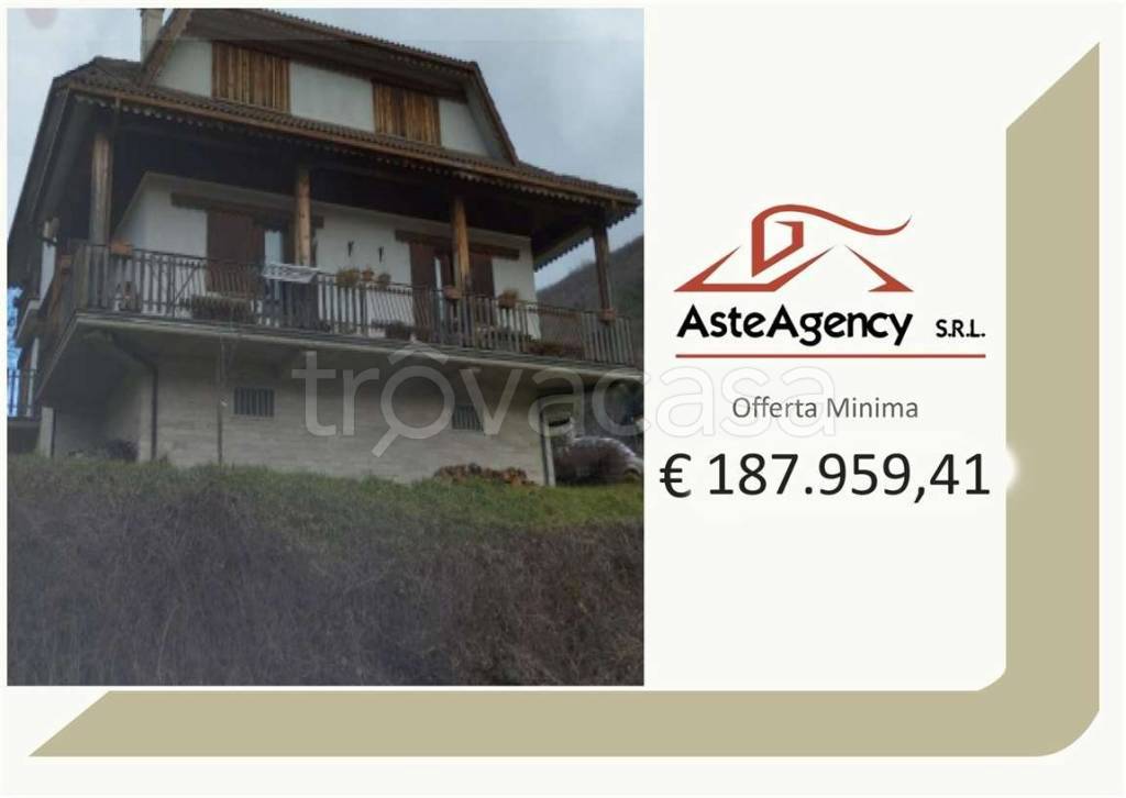 appartamento in vendita a Pieve Torina in zona Vari