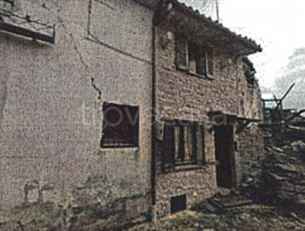 appartamento in vendita a Pieve Torina in zona Piecollina