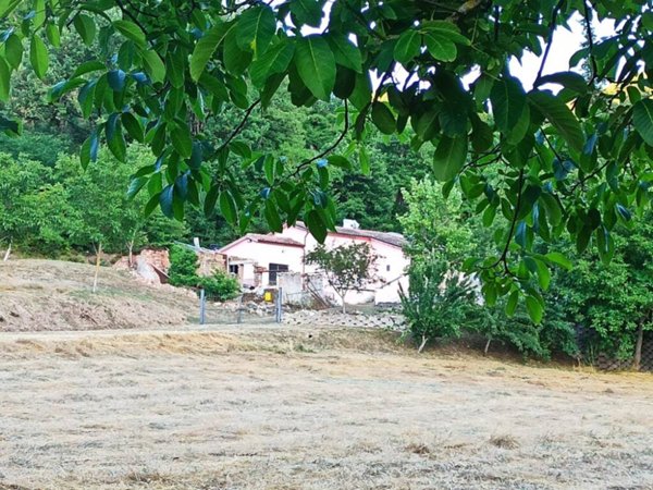 casa indipendente in vendita a Pieve Torina