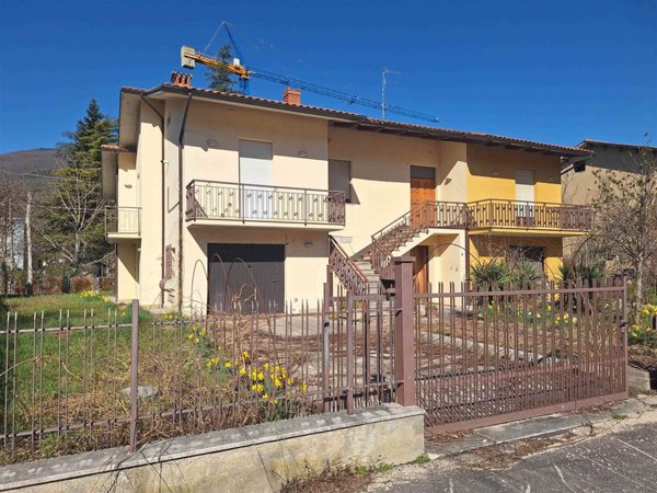 casa indipendente in vendita a Pieve Torina
