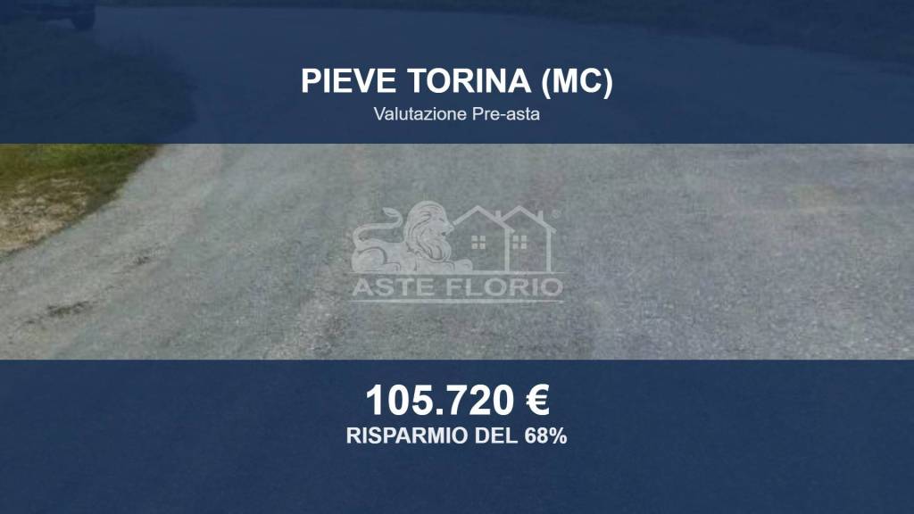 casa indipendente in vendita a Pieve Torina in zona Vari