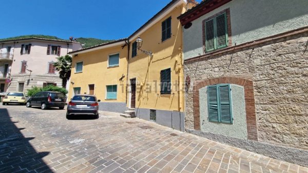 appartamento in vendita a Pioraco