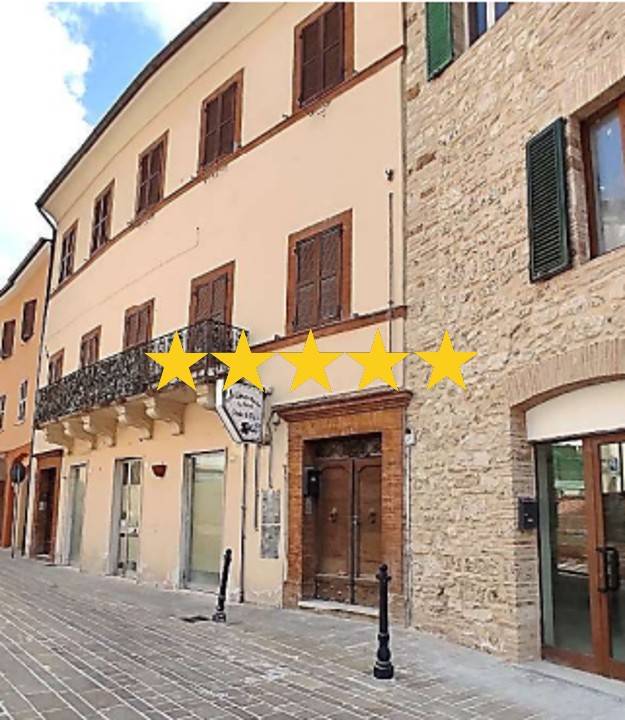 appartamento in vendita a Pioraco