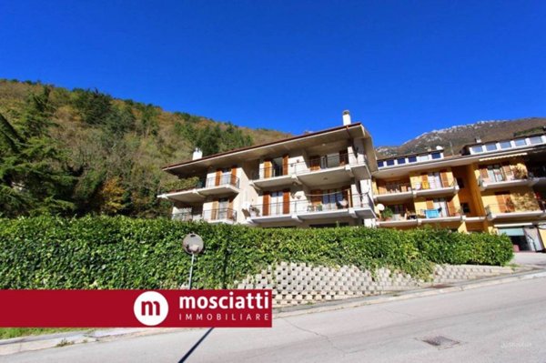 appartamento in vendita a Pioraco