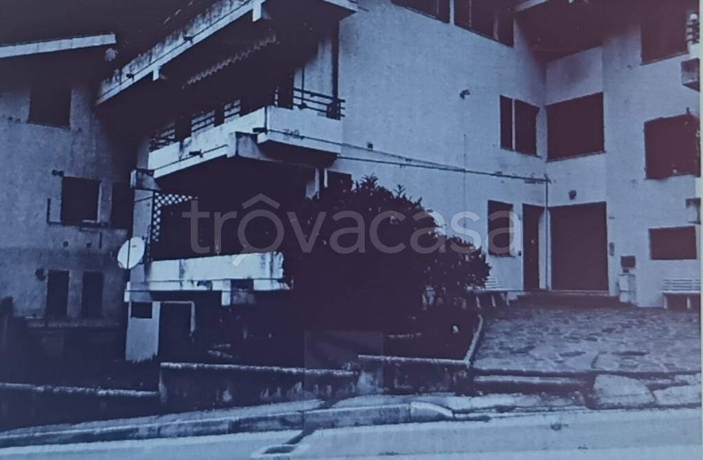 appartamento in vendita a Pioraco