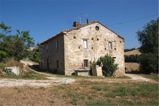 casale in vendita a Pioraco in zona Seppio