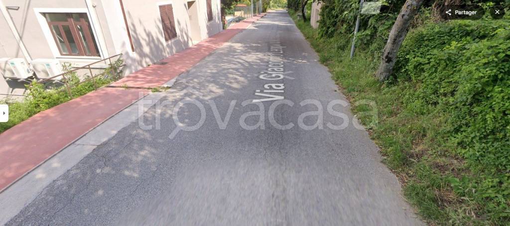 appartamento in vendita a Poggio San Vicino