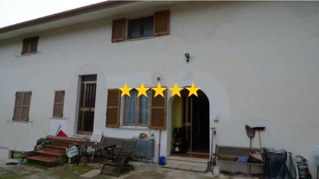 casa indipendente in vendita a Poggio San Vicino