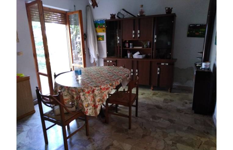 casa indipendente in vendita a Poggio San Vicino