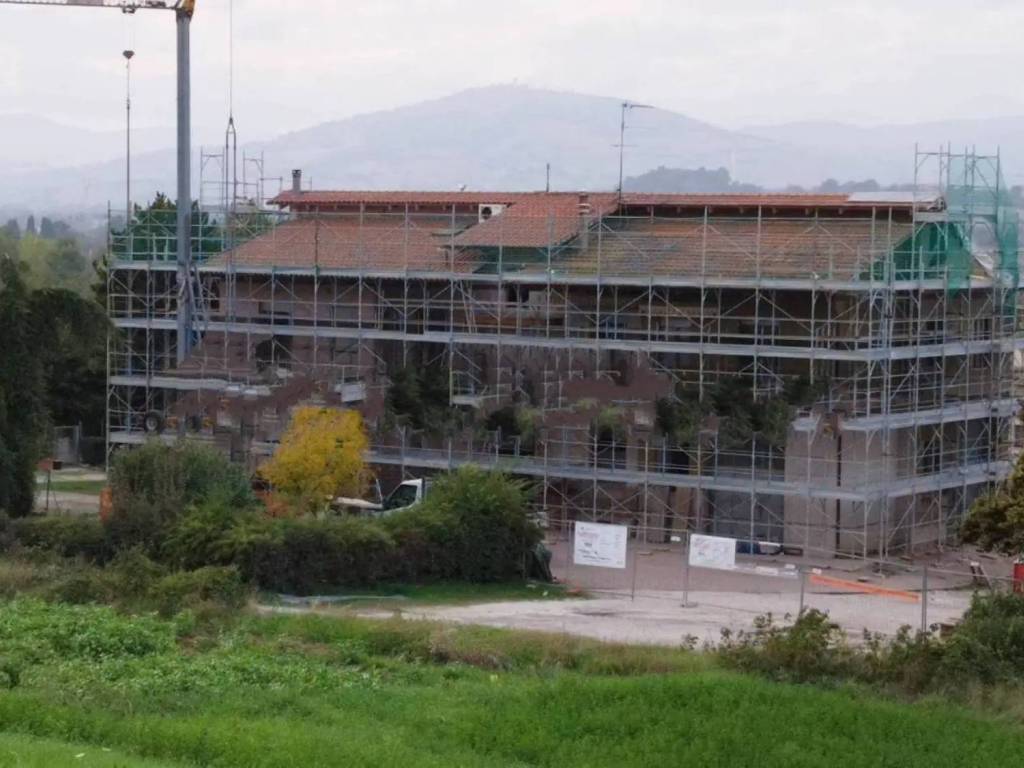casa indipendente in vendita a Pollenza