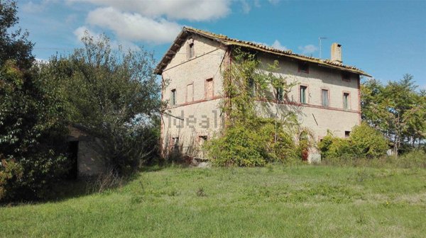 casale in vendita a Pollenza