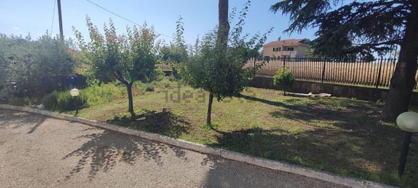 casa indipendente in vendita a Pollenza