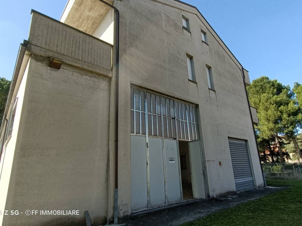 intera palazzina in vendita a Pollenza