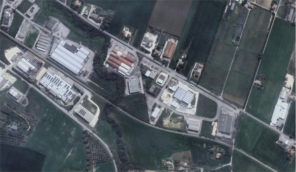 locale di sgombero in vendita a Pollenza