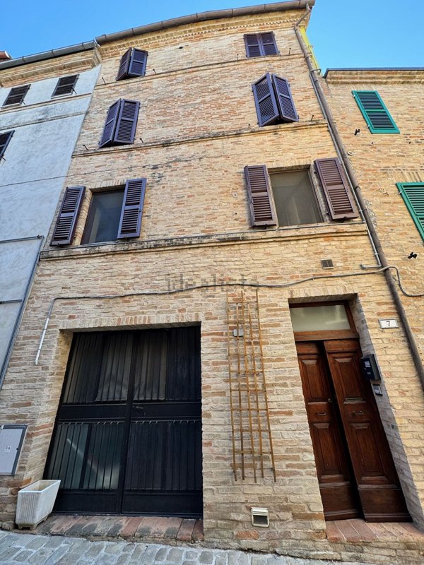 casa indipendente in vendita a Pollenza