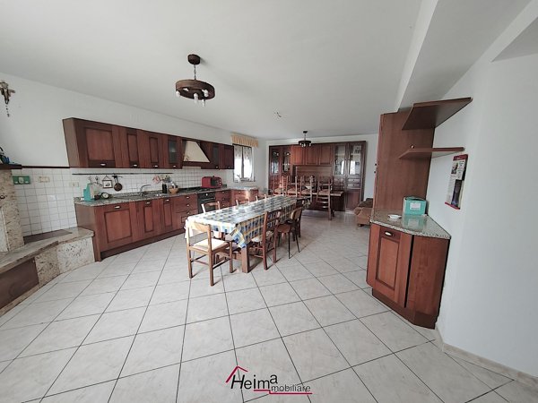 casa indipendente in vendita a Pollenza