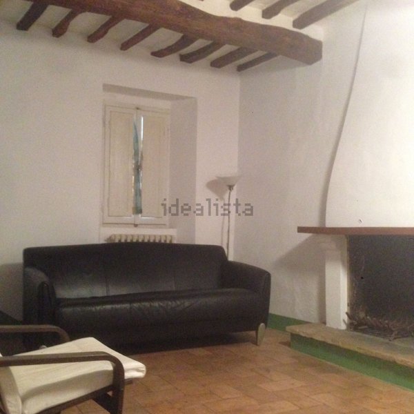 casa indipendente in vendita a Pollenza