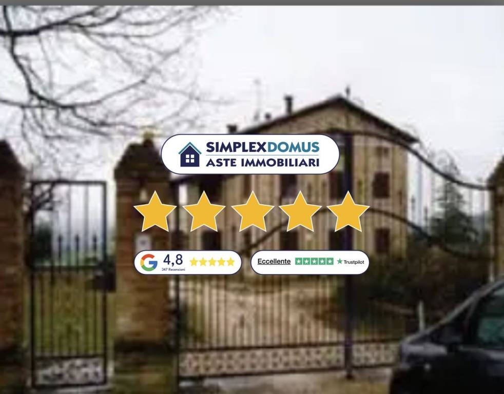 casa indipendente in vendita a Pollenza