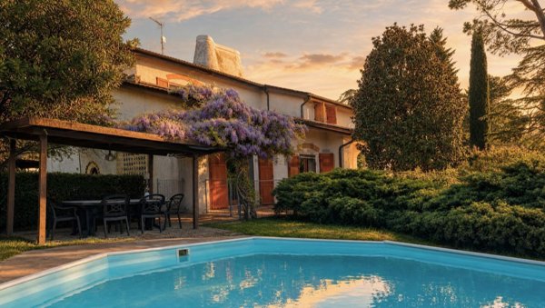 casa indipendente in vendita a Pollenza