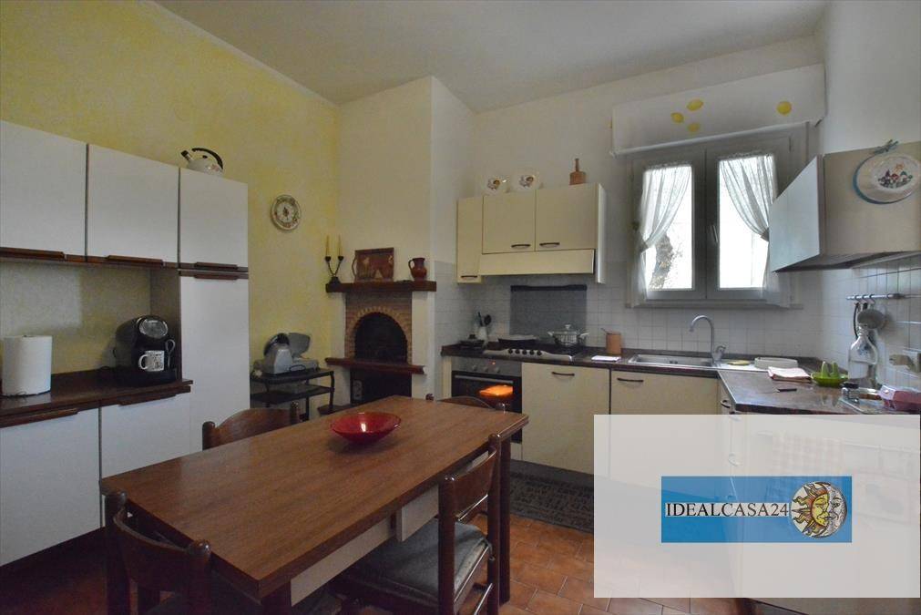 casa indipendente in vendita a Pollenza