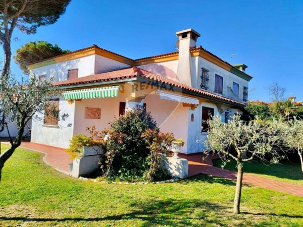 casa indipendente in vendita a Porto Recanati