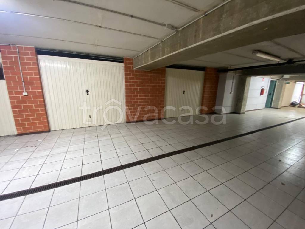 locale di sgombero in vendita a Porto Recanati