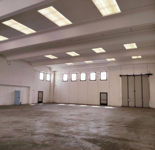 negozio in vendita a Porto Recanati