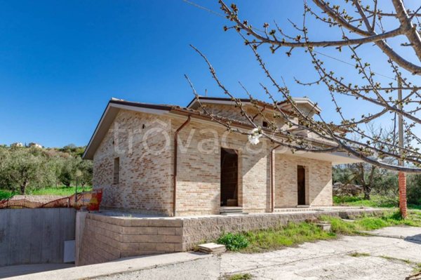 casa indipendente in vendita a Porto Recanati