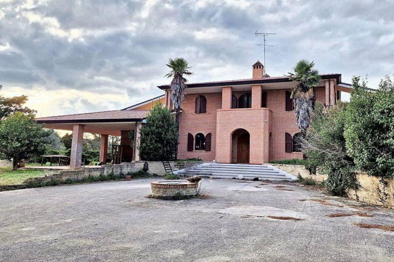 casa indipendente in vendita a Porto Recanati