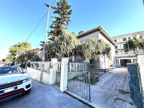 casa indipendente in vendita a Porto Recanati