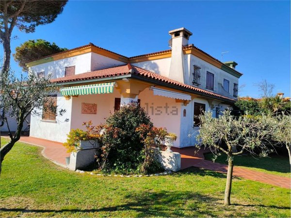casa indipendente in vendita a Porto Recanati