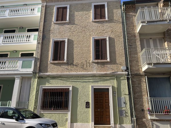casa indipendente in vendita a Porto Recanati