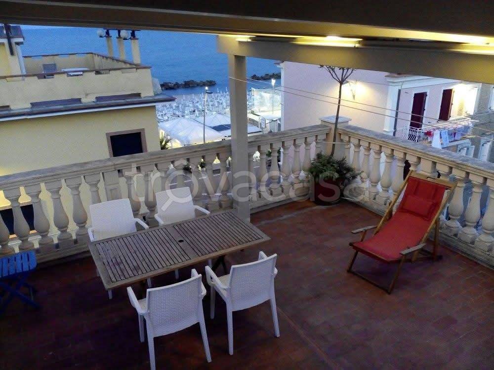 casa indipendente in vendita a Porto Recanati
