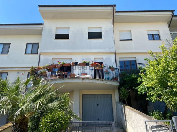 casa indipendente in vendita a Porto Recanati