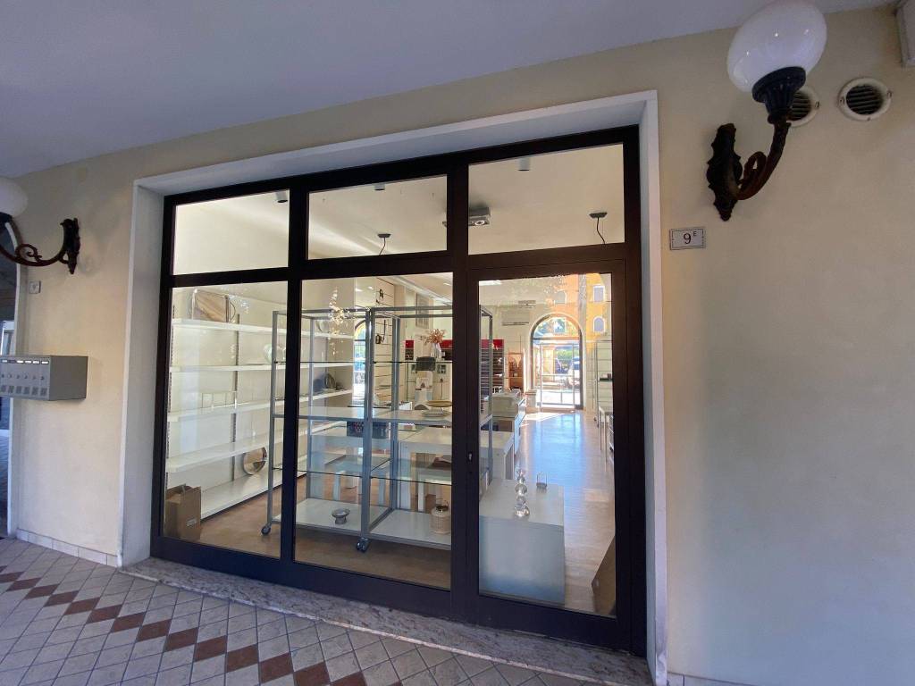 negozio in vendita a Porto Recanati