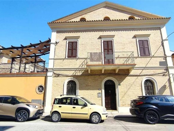 casa indipendente in vendita a Porto Recanati