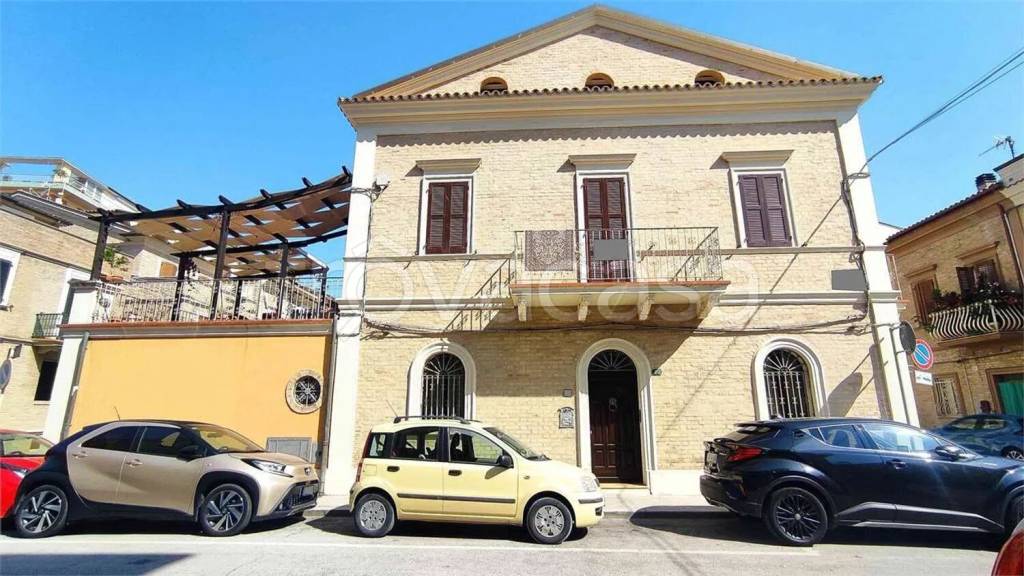 casa indipendente in vendita a Porto Recanati