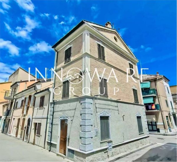 casa indipendente in vendita a Porto Recanati