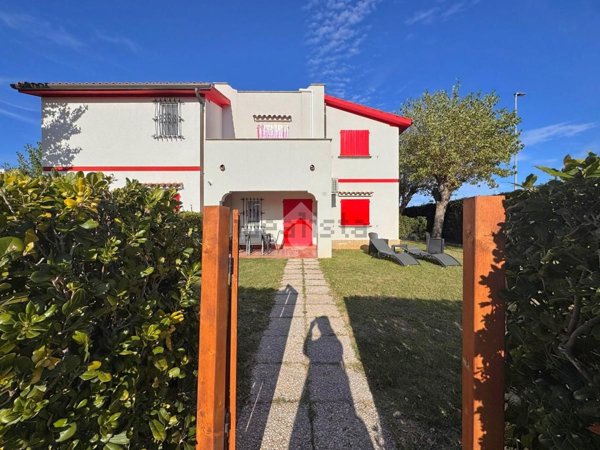 casa indipendente in vendita a Porto Recanati