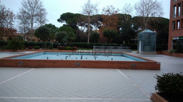 locale commerciale in vendita a Porto Recanati