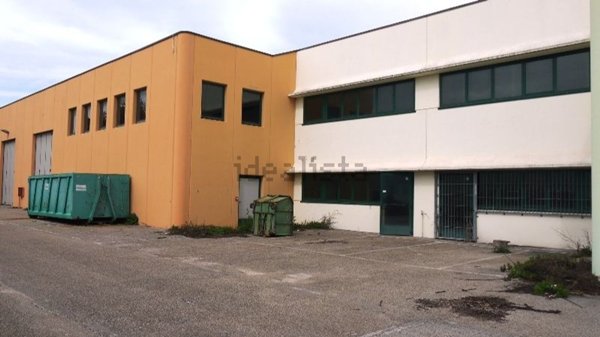 capannone in vendita a Porto Recanati