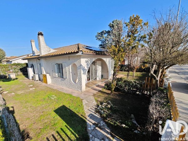 casa indipendente in vendita a Porto Recanati