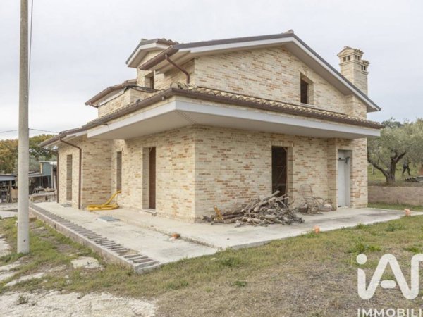casa indipendente in vendita a Porto Recanati