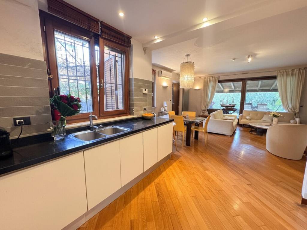 casa indipendente in vendita a Porto Recanati