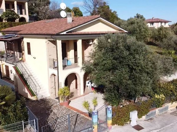 casa indipendente in vendita a Porto Recanati