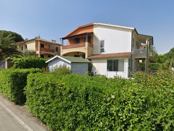 casa indipendente in vendita a Porto Recanati