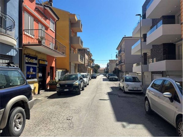 negozio in vendita a Porto Recanati